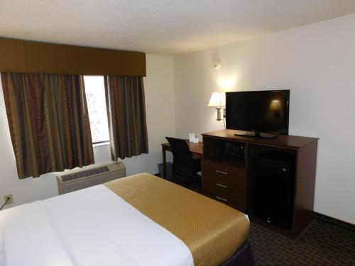 Days Inn By Wyndham Des Moines Merle Hay Photo 10