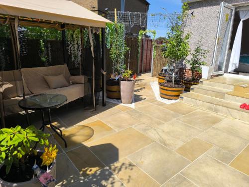Сад, Double Room Private Bathroom Value12 Edinburgh Airport 8Mi in Росайт