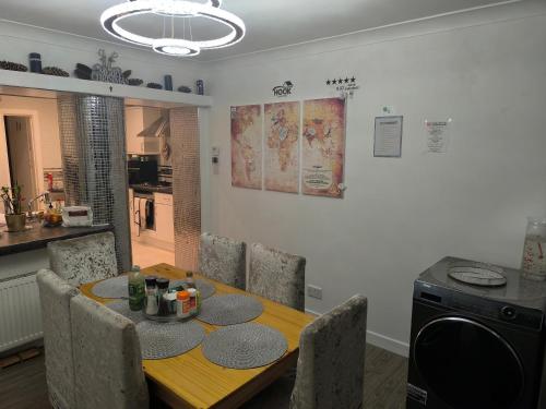 Зручності, Double Room Private Bathroom Value12 Edinburgh Airport 8Mi in Росайт