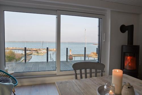 Manzara, Entspannt Urlauben am Wasser Ferienhaus "Schuppen 23" für bis zu vier Personen! (Entspannt Urlauben am Wasser Ferienhaus "Schuppen 23" fur bis zu vier Personen!) in Fahrdorf