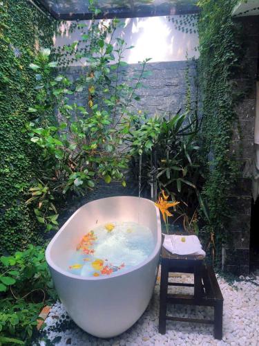 Deluxe Bungalow with Garden View room in Dong Giao Bungalows Ninh Binh