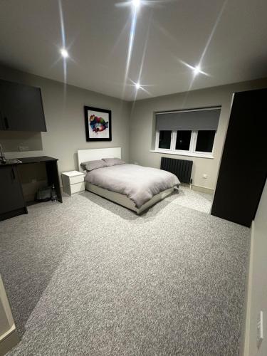 Captivating 7 -Bed House in Waltham Abbey
