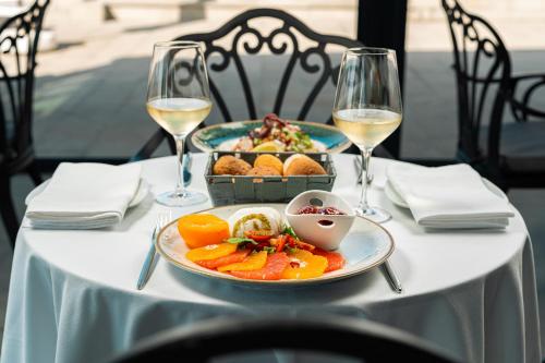 Vivid Blue Serenity Resort