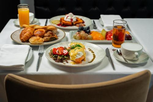 Vivid Blue Serenity Resort