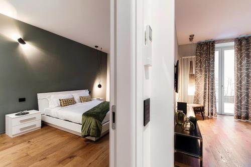 One-Bedroom Apartment image 10