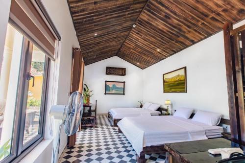 Deluxe Bungalow with Garden View image 5