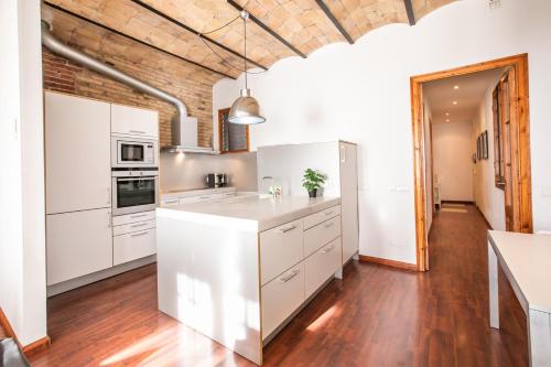 41NAP1102- Beautiful apartment near sagrada Famili, Барселона