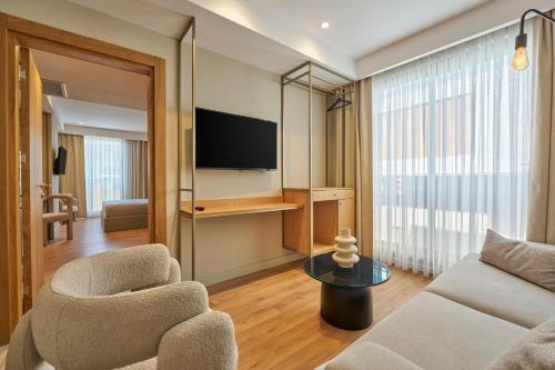 room detail thumbnail 1