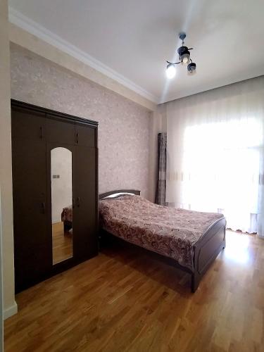 Kristal 1 in ซุมไกต์