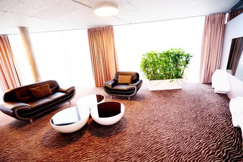 Sono Hotel - image 11