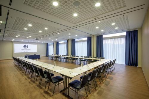 DoubleTree By Hilton Milan - image 13