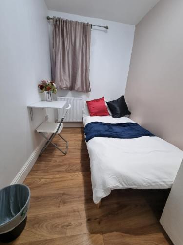 Single room Hayes, Heathrow, London, Free parking