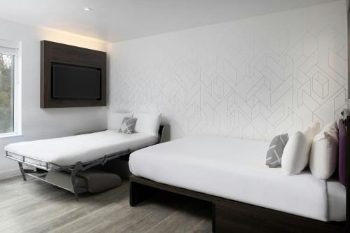 The East London Hotel - image 14