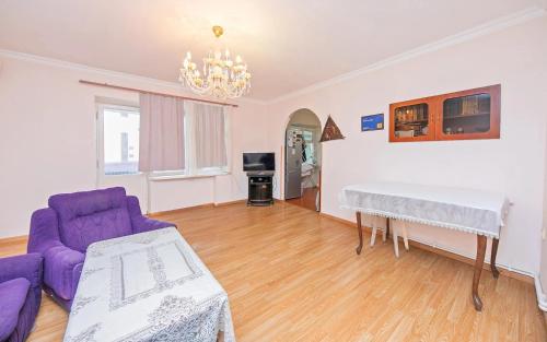 Super Location - Shared bathroom and kitchen, Erywań (zdjęcie 3)