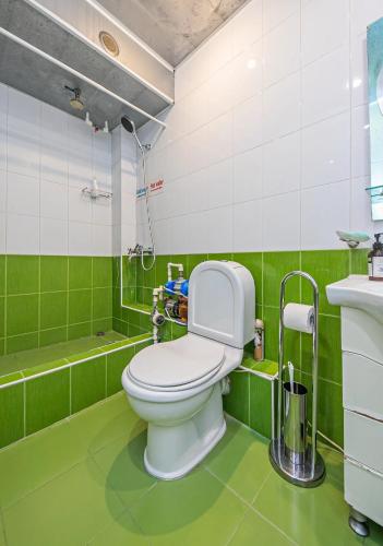 Super Location - Shared bathroom and kitchen, Erywań (zdjęcie 6)