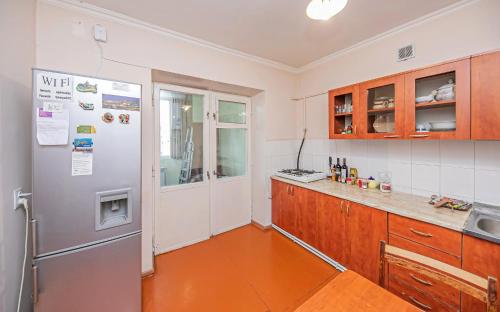 Super Location - Shared bathroom and kitchen, Erywań (zdjęcie 4)