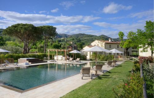 Awesome Home In Massa E Cozzile