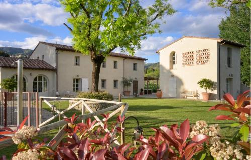 Awesome Home In Massa E Cozzile