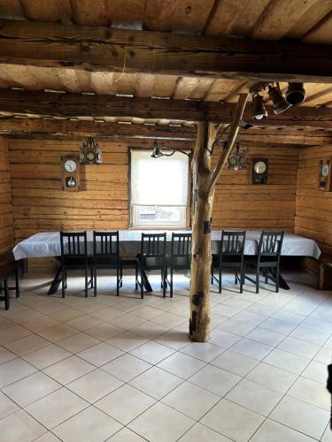 Bankett-terem, Homestead "Mataušinė" (Homestead "Matausine") in Sirutiškis