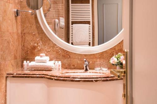 Deluxe Double Room with Spa Access
