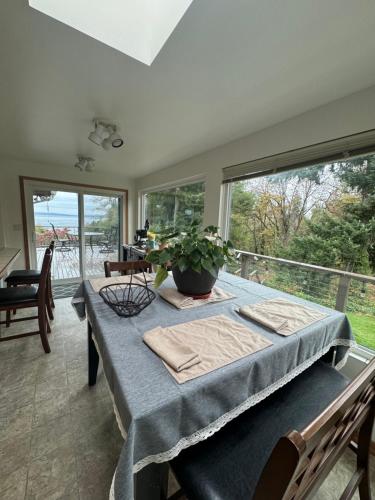Létesítmények, Upper Level with a view in Mukilteo (Washington)