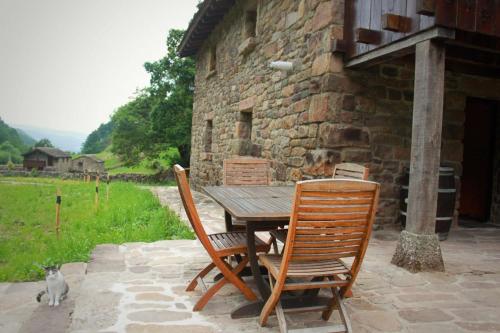 Viesnīcas āriene, Cabaña La Cambera (Cabana La Cambera) in Vega de Pas