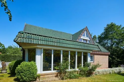 Doppelzimmer mit kleiner Pantryküche Gästehaus Unter den Linden in Mühbrook, Deutschland