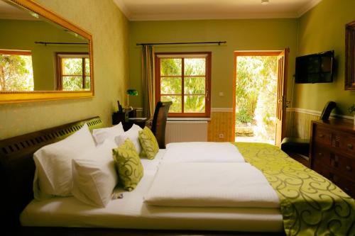 Garden Boutique Hotel - image 9