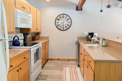 Golf Creek - image 12