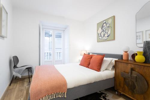 Cozy and confy First Floor, Ace location, 2 Bedrooms, Lissabon