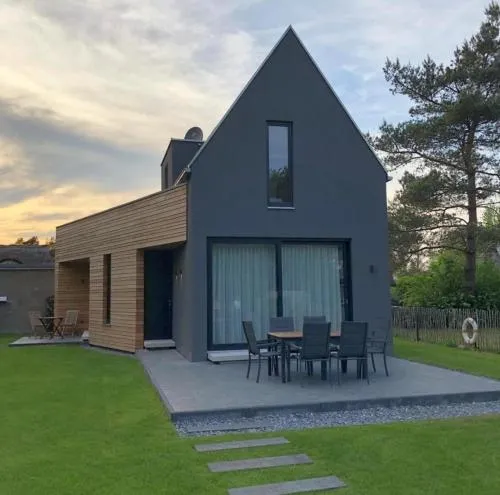 -"Strandhaus Friedrich"- in Dierhagen, Deutschland