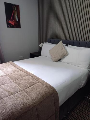 Kings Park Hotel - image 6