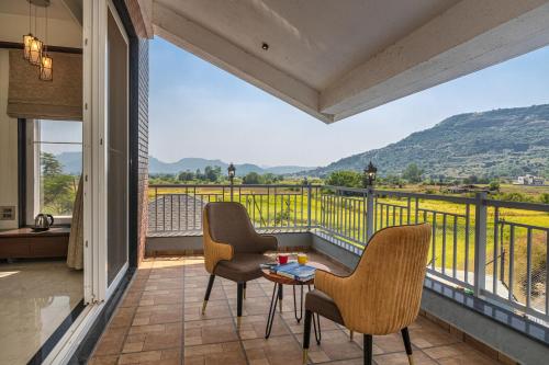 ELIVAAS Nimishka 5 BHK Villa with Pvt Pool, Garden & Scenic Views near Karla Caves