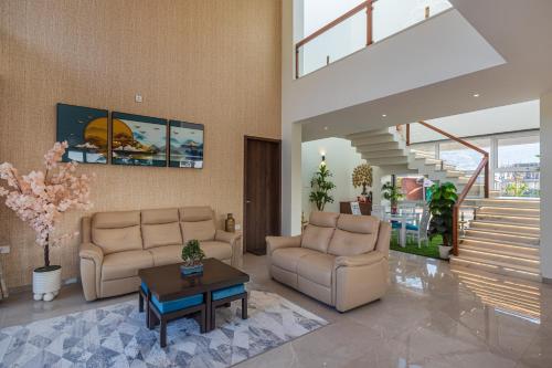 ELIVAAS Nimishka 5 BHK Villa with Pvt Pool, Garden & Scenic Views near Karla Caves