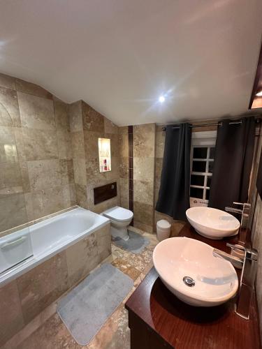 London Bridge Room, London