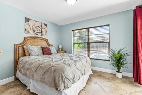 Bright and Comfy 5 Star Location with a Heated Pool