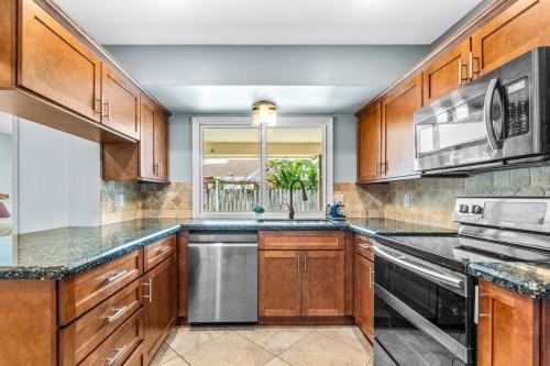 Bright and Comfy 5 Star Location with a Heated Pool