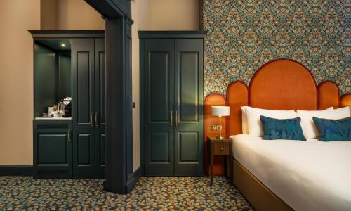 Trinity City Hotel - image 4
