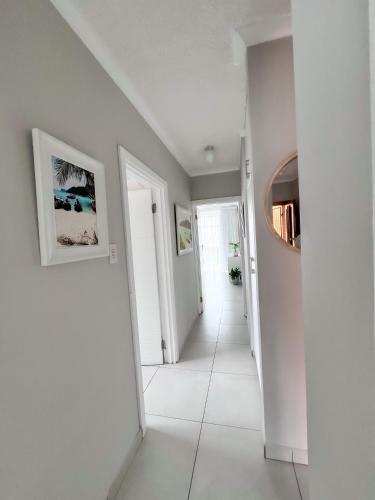 Bayview Seafront Apartment Bayview Seafront Apartment