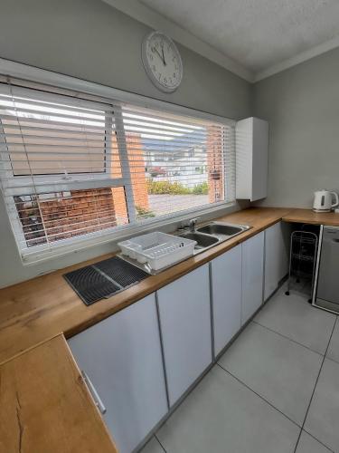 Bayview Seafront Apartment Bayview Seafront Apartment