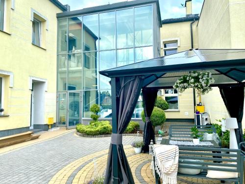 Apartamenty i pokoje „Pod Jedynką” (Apartamenty i pokoje „Pod Jedynka”) in Константинув Лодзький