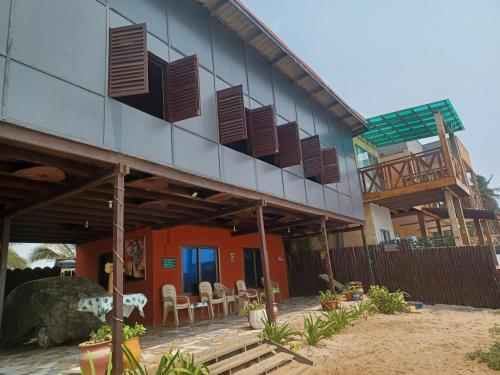 Adinam's Beach Retreat in Nyanyanu