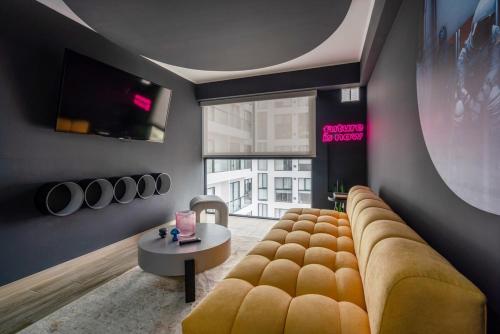 Odissey 1BR by Geko
