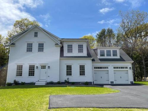 New Home in Dennis near Beach in West Dennis (MA)