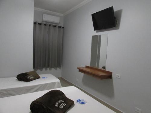 Triple Room image 2