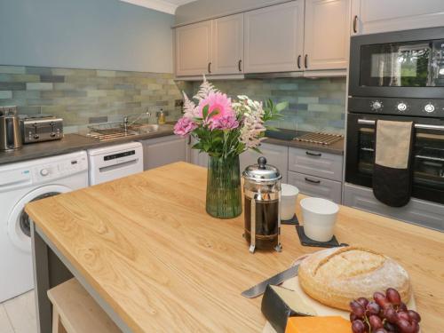 Windermere Newlands 3-Star Single Room pool