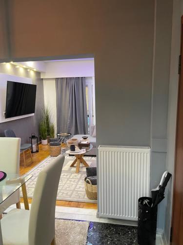 Maria's luxury apartment, Athens (photo 6)