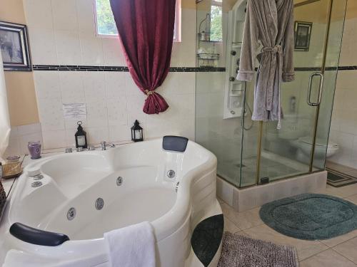 Royal Escape - 1 in Anse La Raye