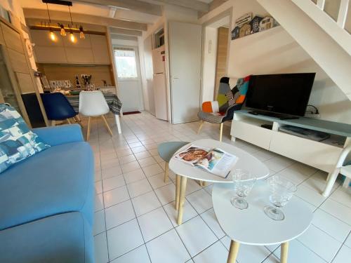Three-Bedroom Home image 8