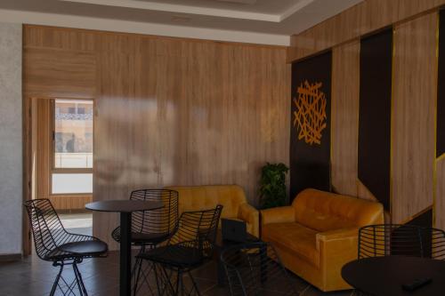 로비, Palmiers Hôtel Club (Palmiers Hotel Club) in 에라시디아